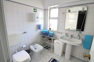 7Casa-de-Banho-Apartamento-T1-para-Férias-Praia-da-Rocha-Algarve