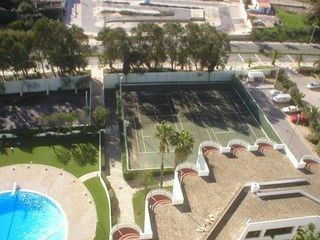 Campo de tnis e acesso a praia